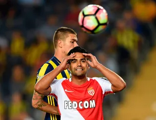 Galatasaray'da Falcao transferinde şoke eden iddia! KAP açıklaması beklenirken...
