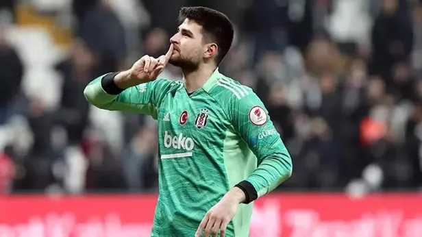 besiktasta-ersin-destanoglunun-neden-forma-giymedigi-belli-oldu-1663117824569.jpeg Beşiktaş’ta Ersin Destanoğlu'nun neden forma giymediği belli oldu-2