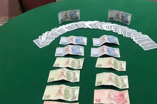 Samsun'da kumar oynanan evdeki 15 kişiye ceza uygulandı