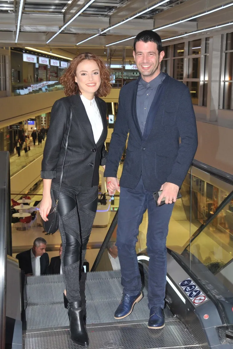 survivor-keremcemin-aylar-suren-evliligi-eski-esi-oyuncu-cikti-1767703603784.jpg Survivor Keremcem’in aylar süren evliliği: Eski eşi oyuncu çıktı-8