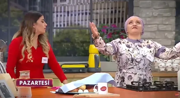 gelinim-mutfakta-yekta-kim-kac-yasinda-nereli-gelinim-mutfakta-kaynana-cevriye-kimdir-1632051934872.jpg Gelinim Mutfakta Yekta kimdir, kaç yaşında, nereli? Gelinim Mutfakta kaynana Cevriye kimdir?-4