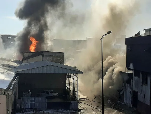 Son dakika: Gaziantep'teki dev fabrika alev alev yanıyor! Fotoğraflar az önce geldi-1