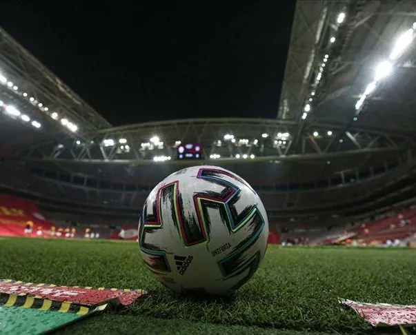 UEFA’dan kınama cezası