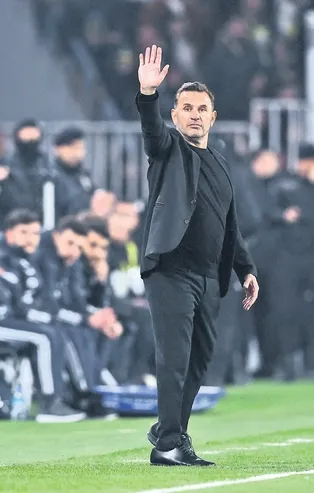 Okan Buruk'tan oyuncularına rehavet uyarısı! Gruba gönderdiği mesaj dikkat çekti