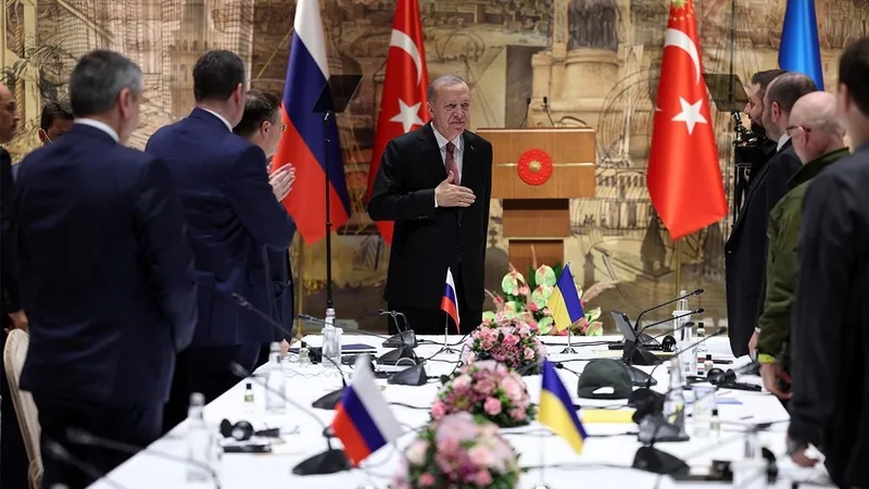barisin-anahtari-turkiye-putin-istanbulu-isaret-etti-ukrayna-ile-muzakerelerin-baslatilmasina-temel-teskil-ede-1712935622159.jpeg