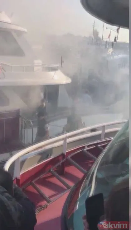 İstanbul Üsküdar’da yolcu teknesinde yangın çıktı! Dehşet anları