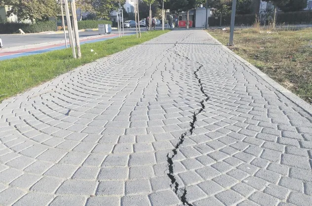 Prof. Dr. Üşümezsoy'dan İstanbul depremi açıklaması! "Büyük deprem riski yok boşuna panik yaratılıyor"