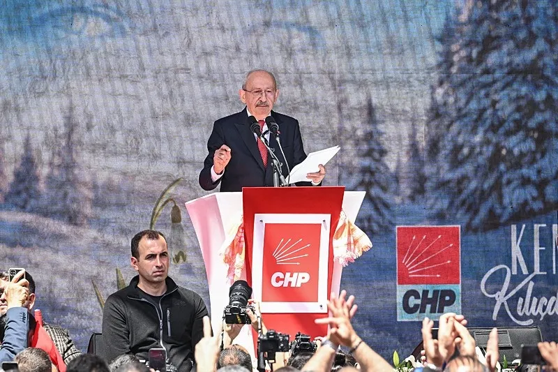 kilicdaroglu-chpde-fitili-atesledi-fetoculer-partiye-sizdi-cikisi-sonrasi-kritik-soru-gundemde-kim-bu-fetocule-1780147404554.jpeg Kılıçdaroğlu CHP’de fitili ateşledi: “FETÖ’cüler partiye sızdı” çıkışı sonrası kritik soru gündemde: Kim bu FETÖ’cüler?-6