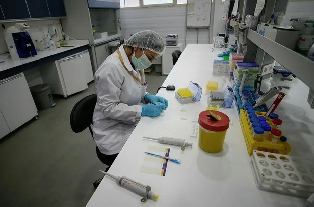 Son dakika: TÜBİTAK Başkanı Mandal, Covid-19 aşısı ve ilacı için tarih verdi-2