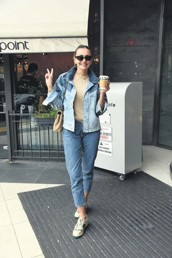 burcu-esmersoydan-samimi-itiraf-erkeksiydim-1699140319971.jpeg Burcu Esmersoy'dan samimi itiraf: "Erkeksiydim.."-8