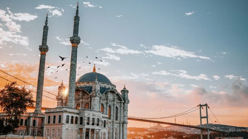 kandil-takvimi-2025-2026-regaip-kandili-mirac-kandili-berat-kandili-ne-zaman-hangi-tarihte-1764856874677.jpg (Kaynak: Takvim Foto Arşiv)