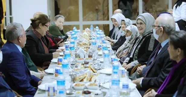 Emine Erdoğan Seyranbağları Huzurevi Yaşlı Bakım ve Rehabilitasyon Merkezi’nin sakinleriyle iftar yaptı