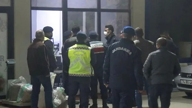 telefonda-tartisti-depoyu-basti-kursun-yagdiran-cani-eski-kiz-arkadasini-oldurdu-1636479491557.jpeg Telefonda tartıştı depoyu bastı! Kurşun yağdıran cani, eski kız arkadaşını öldürdü-5