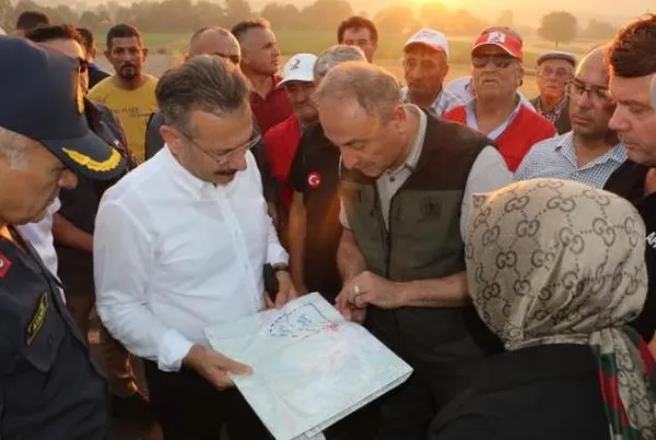 eskisehirde-korkutan-orman-yangini-ekiplerin-havadan-ve-karadan-mudahalesi-suruyor-ciftci-gozaltina-alindi-1692826209444.jpeg Eskişehir'de korkutan orman yangını! Ekiplerin havadan ve karadan müdahalesi sürüyor: Çiftçi gözaltına alındı-4