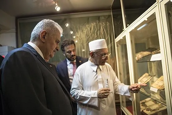 Yıldırım'dan Singapur'da tarihi camiye ziyaret-3