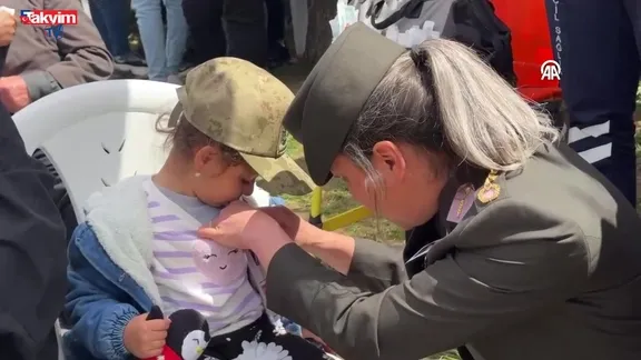 Şehit kızından gözyaşlarına boğan sözler!