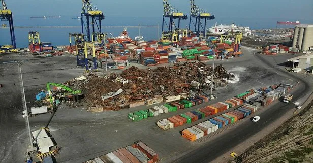 Yangının ardından İskenderun Limanı’ndaki ayrıştırma çalışmaları havadan görüntülendi!