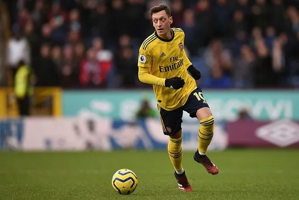 son-dakika-fenerbahce-mesut-ozil-transferini-kapa-bildirdi-1610899937265.jpeg Son dakika: Fenerbahçe'nin yeni transferi Mesut Özil İstanbul'a geldi-4