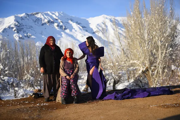 bir-donem-adi-terorle-aniliyordu-munzur-daglarinda-moda-cekimi-1612511736378.jpg Bir dönem adı terörle anılıyordu! Munzur Dağları'nda moda çekimi-5