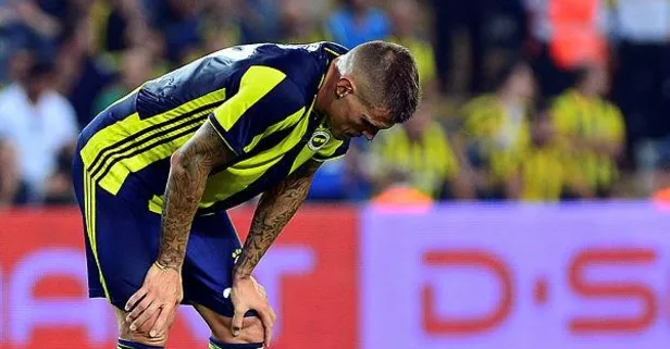 Hasretinle yandı gönlüm