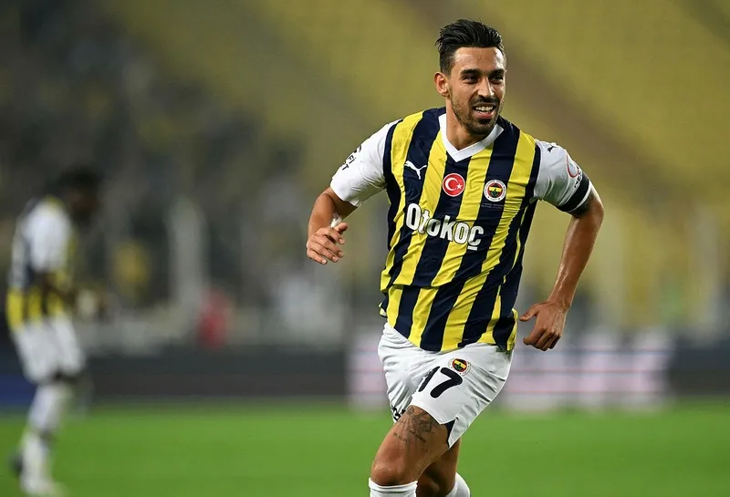 fenerbahcede-kadro-degisiyor-o-isimler-kulubeye-1727088049980.jpeg