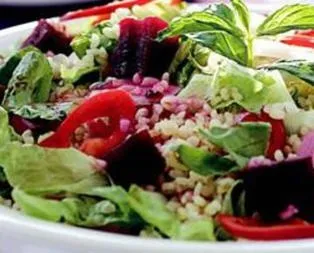 Pancarlı Bulgur Salatası