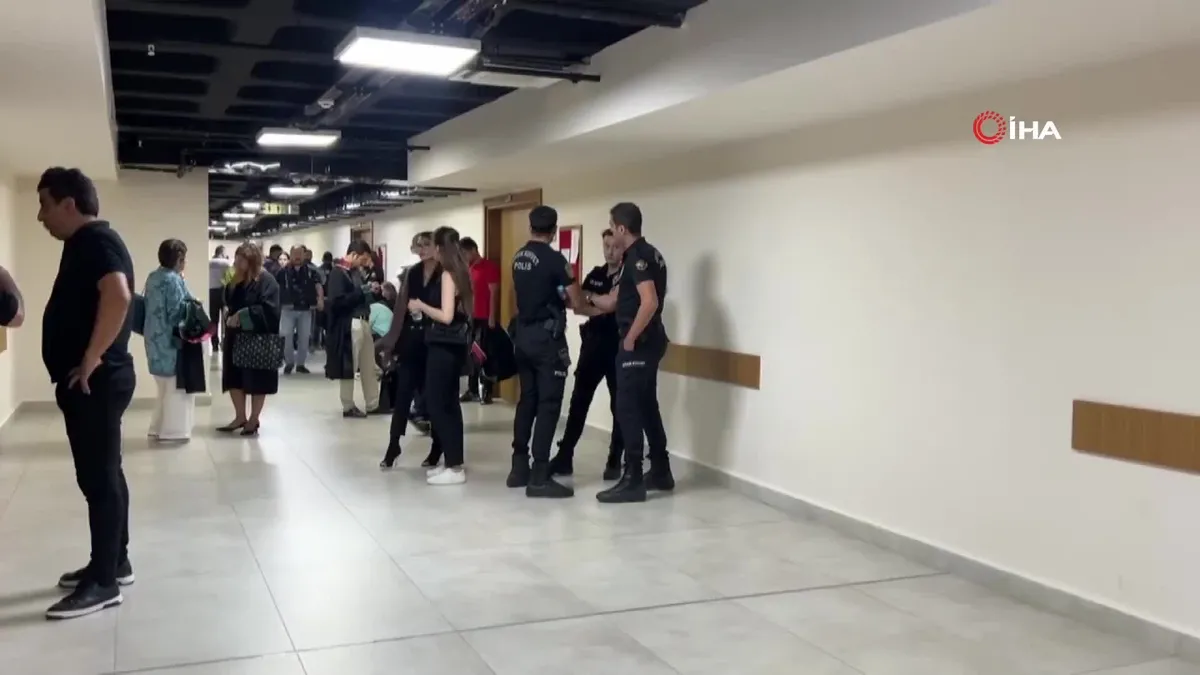 Bahar Candan çöktü: ''Asayım mı ben kendimi?”