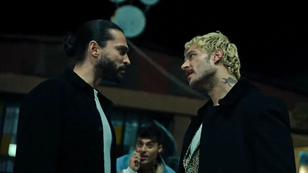 ne-cukur-ne-icerde-artik-o-var-tum-umutlar-tukenmisken-bir-anda-ortaya-cikti-herkesi-sasirtti-1636640316085.jpg Tüm umutlar tükenmişken bir anda ortaya çıktı herkesi şaşırttı! Ne Çukur ne İçerde artık o var!-7