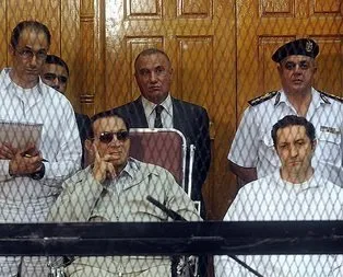 Mursi’ye 20 yıl Mübarek’e 3 yıl!
