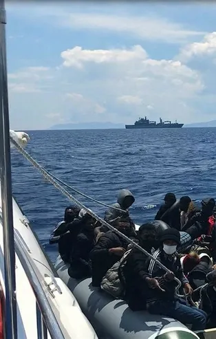 Son dakika: Yunanistan'ın ölüme terk ettiği 85 kaçak göçmen kurtarıldı