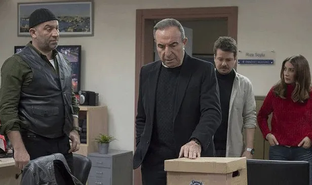 Arka Sokaklar'da Zafer Ergin ve Şevket Çoruh papaz oldu 15 yılın emeği heba oldu! Mesut gidiyor Rıza kalıyor-4