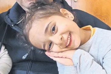 Kendi hayatını hiçe saydı, 4 yaşındaki torununun yaşamasını sağladı