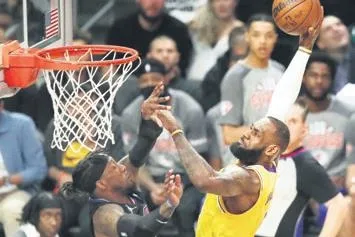 trabzonspor-8-haftada-9-puan-almasi-takdirde-sampiyonlugunu-ilan-edecek-1647821287868.jpeg Trabzonspor 8 haftada 9 puan alması takdirde şampiyonluğunu ilan edecek-6