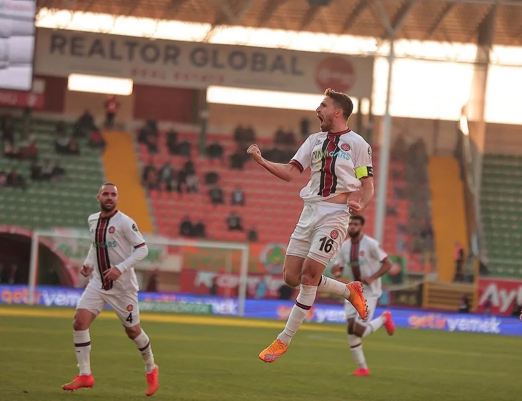 Özel Haber | Devlerin Borini savaşı