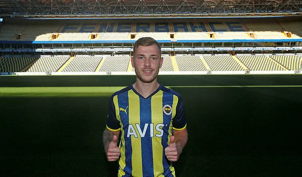 1630657477874.jpg Fenerbahçelilerden Ali Koç'a Pjanic isyanı! 3 yıl oldu ama...-2