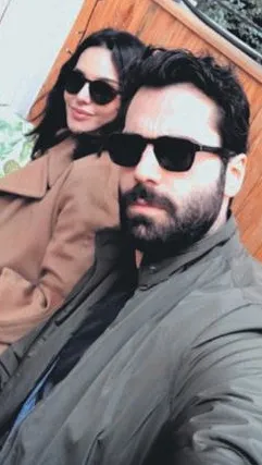 Hande Ataizi ile Dinç Aydoğdu'nun uyumlu tarzı dikkat çekti