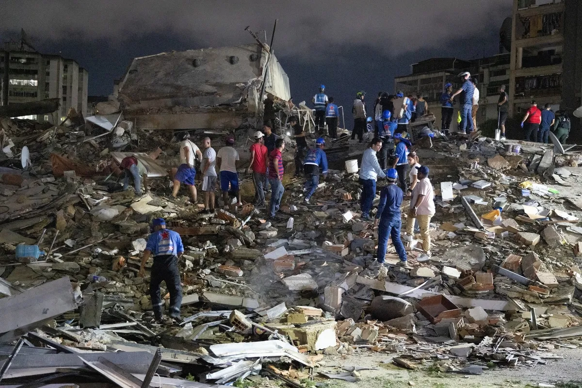 venezuelada-75-japonyada-69-buyuklugunde-deprem-binalar-catladi-camlar-tuzla-buz-oldu-tsunami-uyarisi-1782354907491.jpeg Venezuela’da 7,5 Japonya’da 6,9 büyüklüğünde deprem! Binalar çatladı camlar tuzla buz oldu! Tsunami uyarısı-2