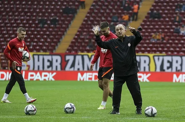 Galatasaray'da Fatih Terim, Beşiktaş derbisini Moskova’daki gibi etap etap oynamayı planladı-5