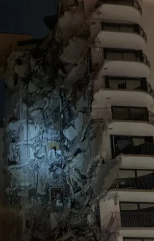 SON DAKİKA! ABD'de 11 katlı bina çöktü! Göçük altında kalanlar var