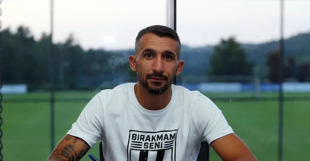 Galatasaray, Fenerbahçe ve Beşiktaş'ta forma giyen Mehmet Topal futbolu bıraktı