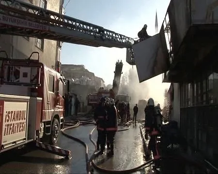 İstanbul Sultanbeyli'de korku dolu anlar-1