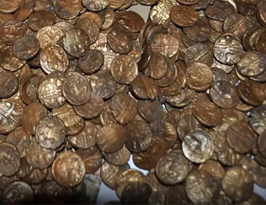 Kuş gözetlerken hazine buldu! Adeta servet değerinde!-4