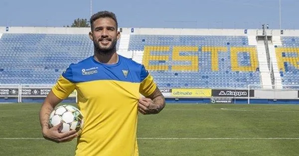 transferde-rotasini-portekize-ceviren-fenerbahce-ile-ilgili-joao-carlos-iddiasi-ortaya-atildi-1653949752066.jpeg