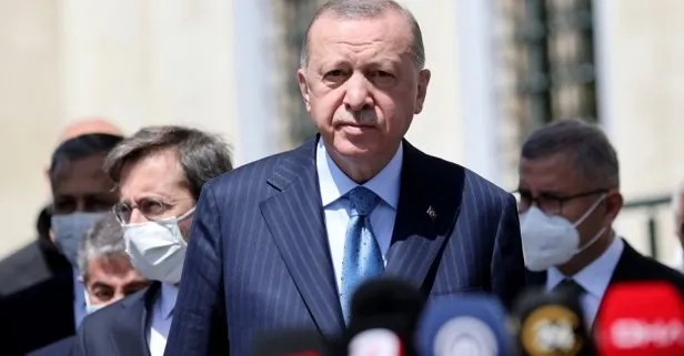 Son dakika: Başkan Recep Tayyip Erdoğan Cuma namazını Demokrasi ve Özgürlükler Adası’ndaki Fatin Rüştü Zorlu Camisi’nde kıldı
