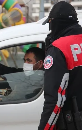 SON DAKİKA: Ülke genelinde "Huzurlu Sokaklar" uygulaması: 1373 şahıs yakalandı