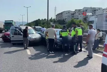 Kimsenin burnunun kanamadığı TEM'deki kazada 8 araç birbirine girdi