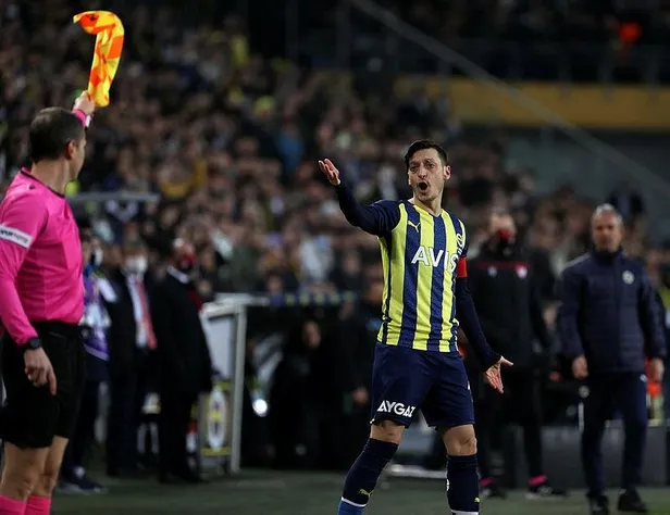 Fenerbahçe ile sözleşmesinin bittiği söylenen Mesut Özil'in menajerinden fesih açıklaması! Hala Fenerbahçe'nin topçusu-6
