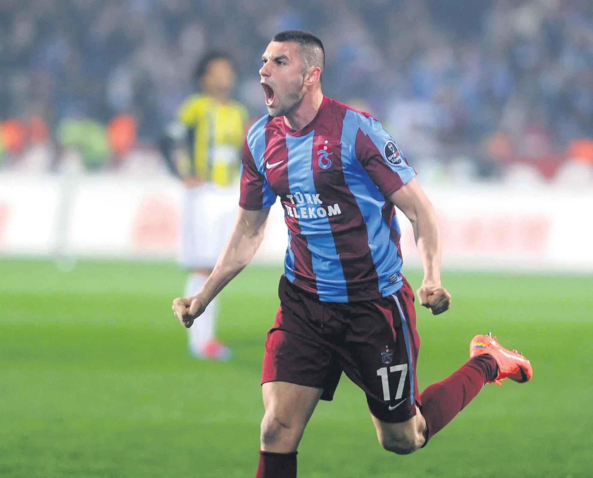 Kral yuvaya dönüyor