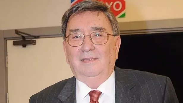 bulent-ozveren-hastaligi-ne-bulent-ozveren-kimdir-kac-yasinda-nereli-esi-sebla-ozveren-kimdir-1663331379644.jpeg Bülent Özveren hastalığı ne, sağlık durumu nasıl? Bülent Özveren kimdir, kaç yaşında, nereli? Eşi Sebla Özveren kimdir?-4