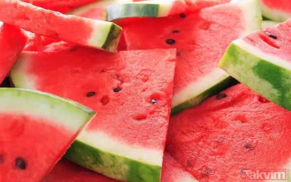 Karpuz Karpuzlar İçi Lif Ve Su Dolu En Önemli Besinlerden Birisidir. Yatmadan Önce Karpuz Yemek Dümdüz Bir Karna Sahip Olmasının Yanında, Bu Besin Maddesi,...